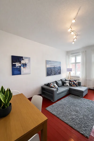 Charmante 2-Zimmer-Altbauwohnung in bester Lage — photo 1